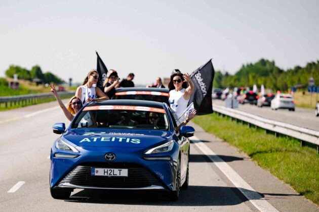 &bdquo;Aurum 1006 km&ldquo; metu vykstantis &bdquo;Moterų i&scaron;&scaron;ūkis&ldquo; (nuotr. organizatorių)