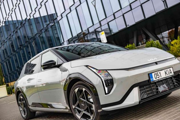 &bdquo;Kia EV4&ldquo; elektromobilis (nuotr. Automobilistika.lt)