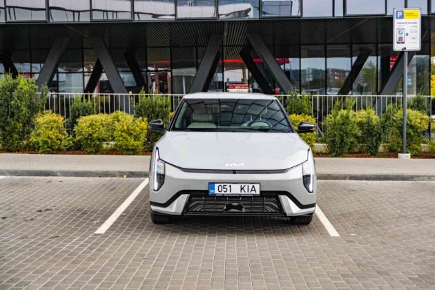 &bdquo;Kia EV4&ldquo; elektromobilis (nuotr. Automobilistika.lt)