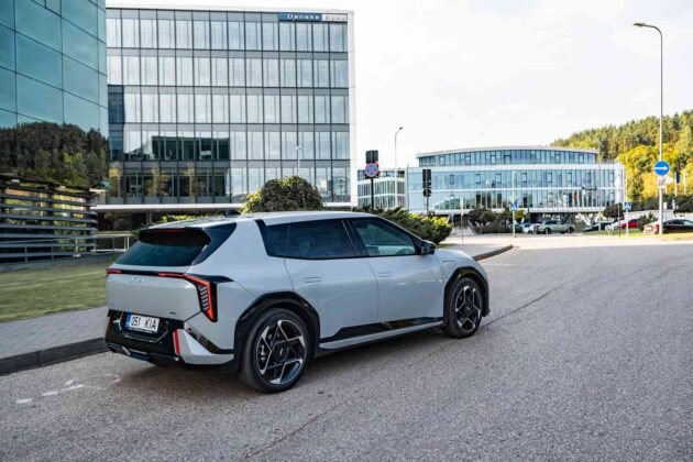 &bdquo;Kia EV4&ldquo; elektromobilis (nuotr. Automobilistika.lt)