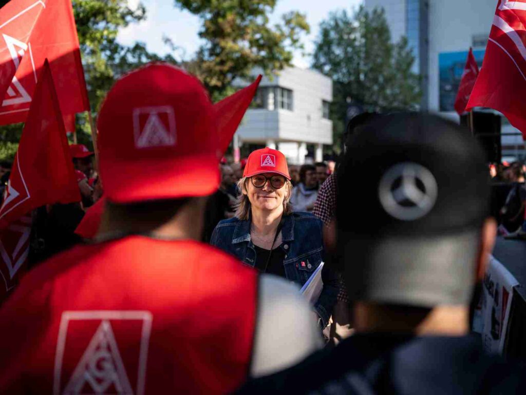 „Mercedes-Benz“ darbuotojų protestas (nuotr. IG Metall)