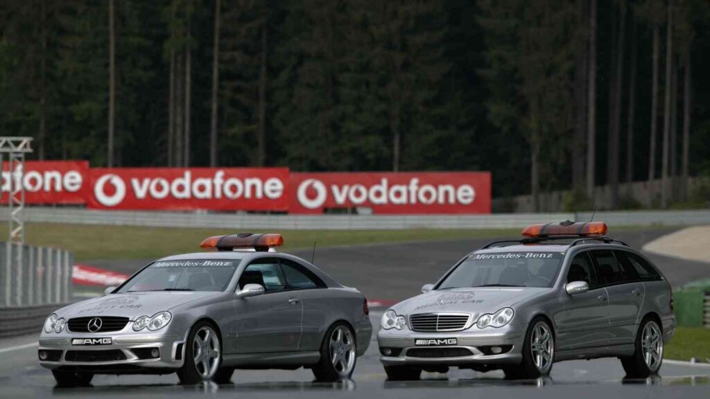 „Mercedes-Benz“ saugos automobilis (nuotr. gamintojo)