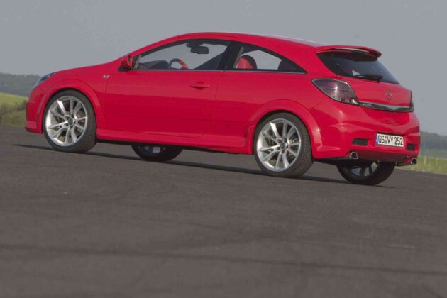 &bdquo;Opel Astra GTC High Performance Concept&ldquo; (nuotr. gamintojo)
