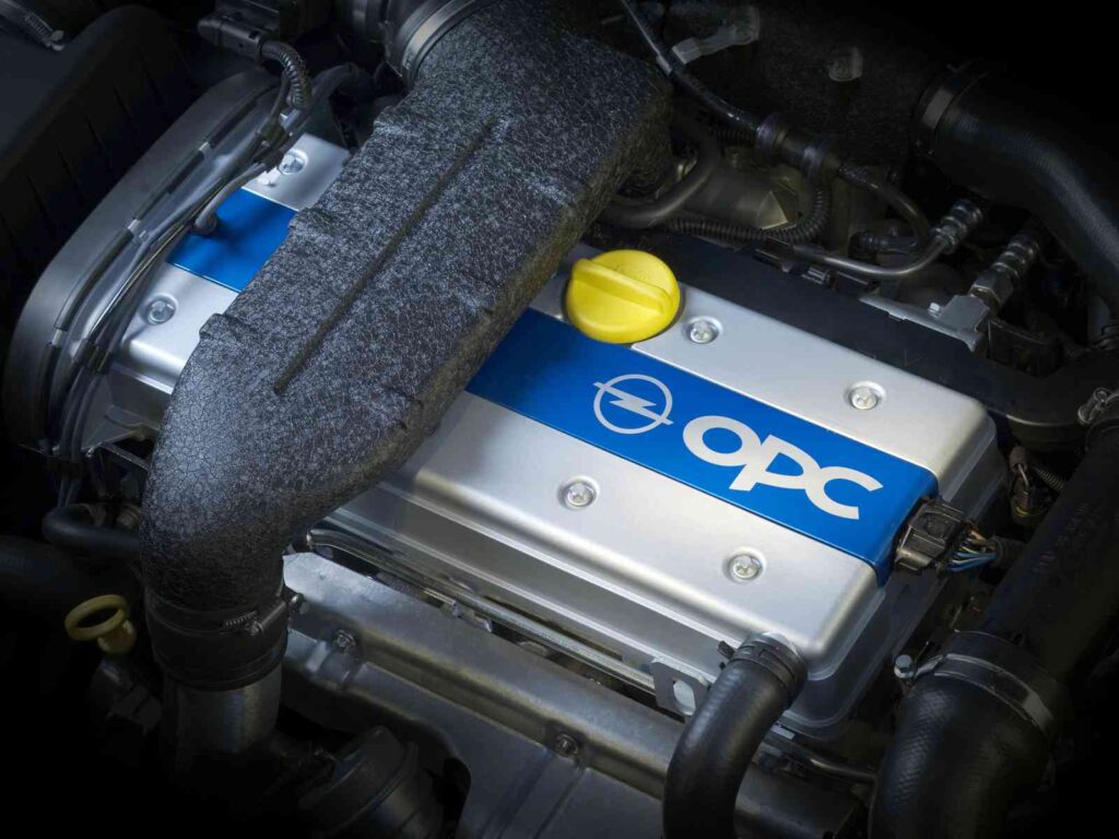 „Opel Astra OPC“ (nuotr. gamintojo)