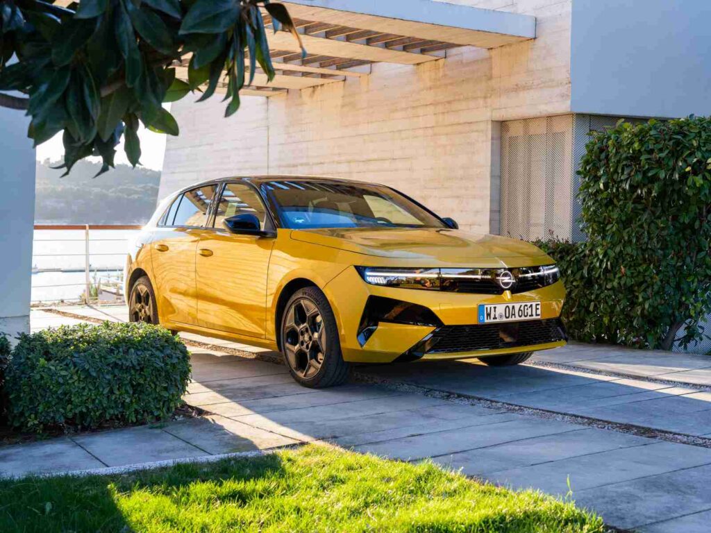 „Opel Astra Plug-in-Hybrid“ (nuotr. gamintojo)