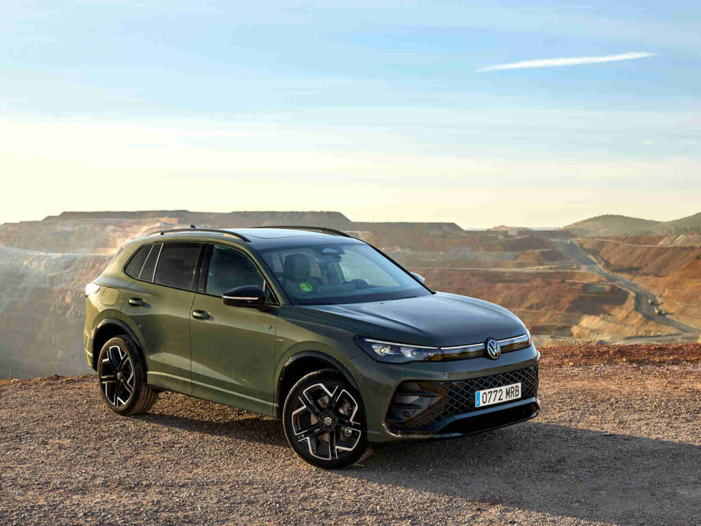 „Volkswagen Tiguan R-Line“ (nuotr. gamintojo)