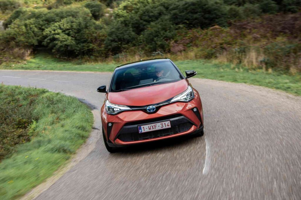 Atnaujintas „Toyota C-HR“ (nuotr. gamintojo)