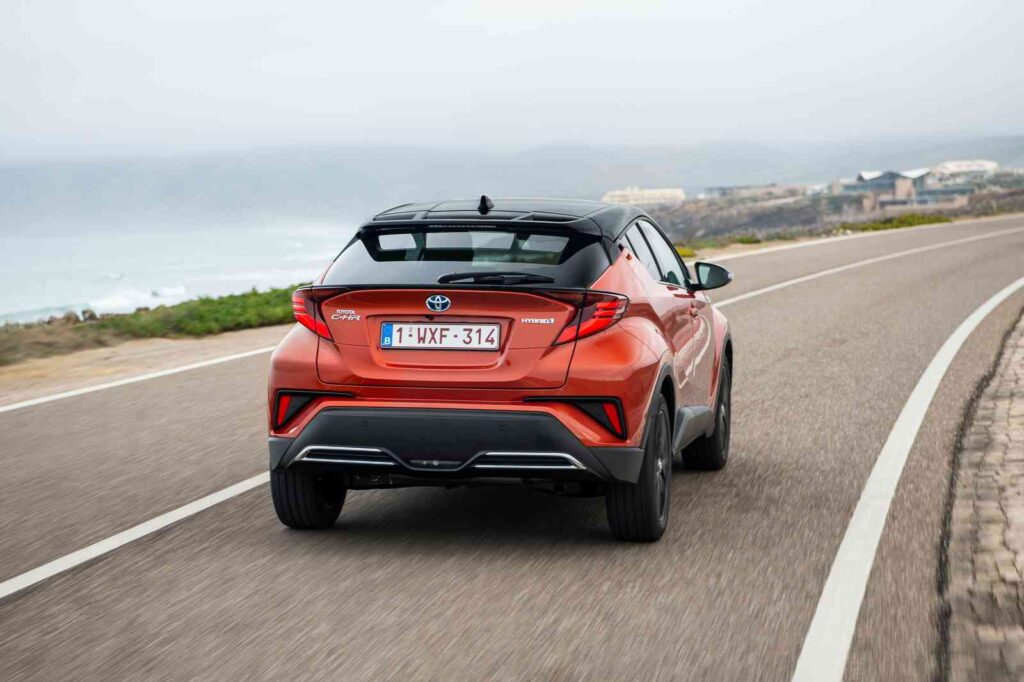 Atnaujintas „Toyota C-HR“ (nuotr. gamintojo)