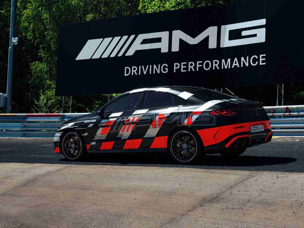 Elektrinis „Mercedes-Benz CLA 45 AMG“ (nuotr. gamintojo)