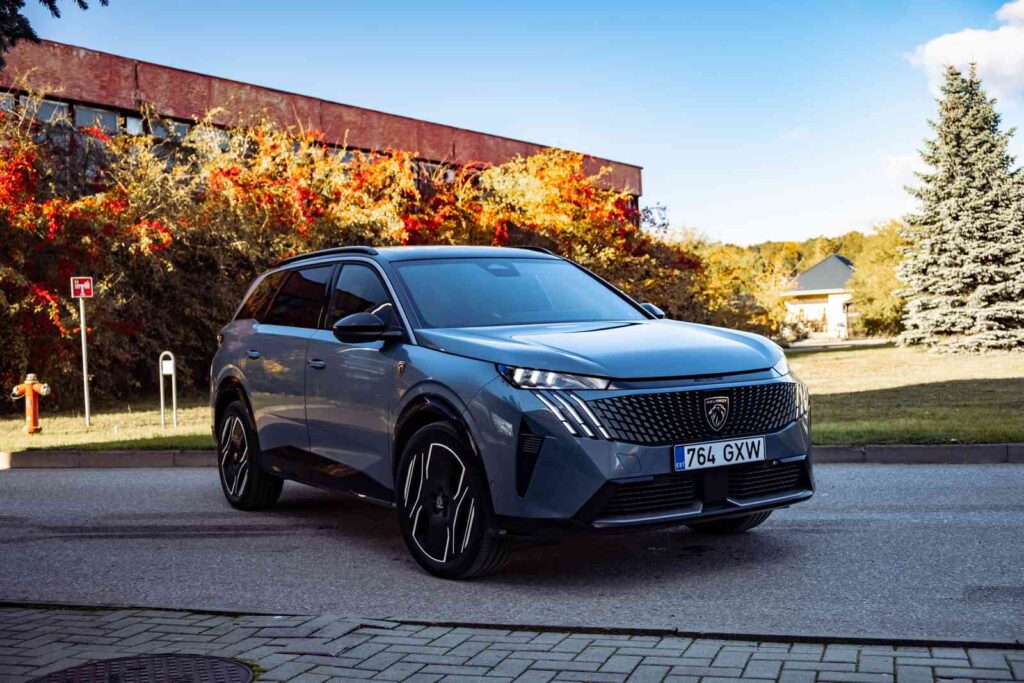 Elektrinis „Peugeot e-5008“ (nuotr. Automobilistika.lt)