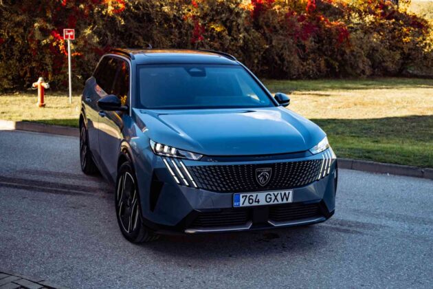 Elektrinis &bdquo;Peugeot e-5008&ldquo; (nuotr. Automobilistika.lt)
