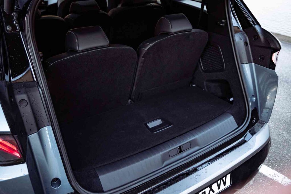 Elektrinis „Peugeot e-5008“ (nuotr. Automobilistika.lt)