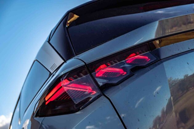 Elektrinis &bdquo;Peugeot e-5008&ldquo; (nuotr. Automobilistika.lt)