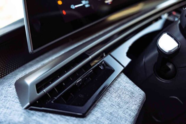 Elektrinis &bdquo;Peugeot e-5008&ldquo; (nuotr. Automobilistika.lt)
