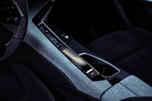 Elektrinis &bdquo;Peugeot e-5008&ldquo; (nuotr. Automobilistika.lt)