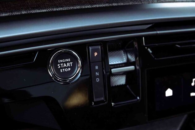 Elektrinis &bdquo;Peugeot e-5008&ldquo; (nuotr. Automobilistika.lt)