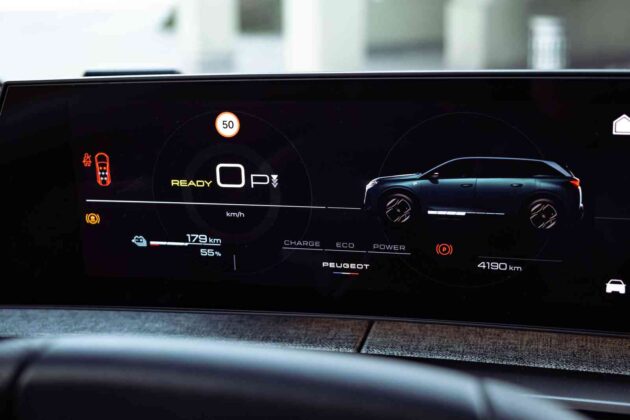 Elektrinis &bdquo;Peugeot e-5008&ldquo; (nuotr. Automobilistika.lt)