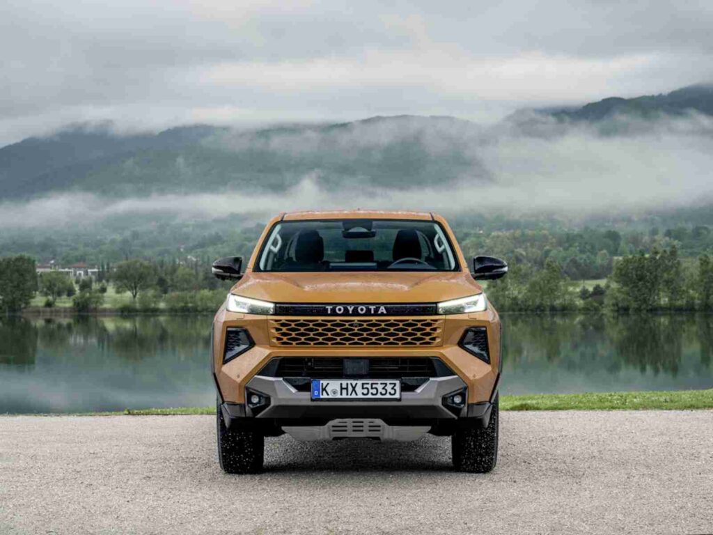 Naujos kartos „Toyota Hilux“ pikapas (nuotr. gamintojo)