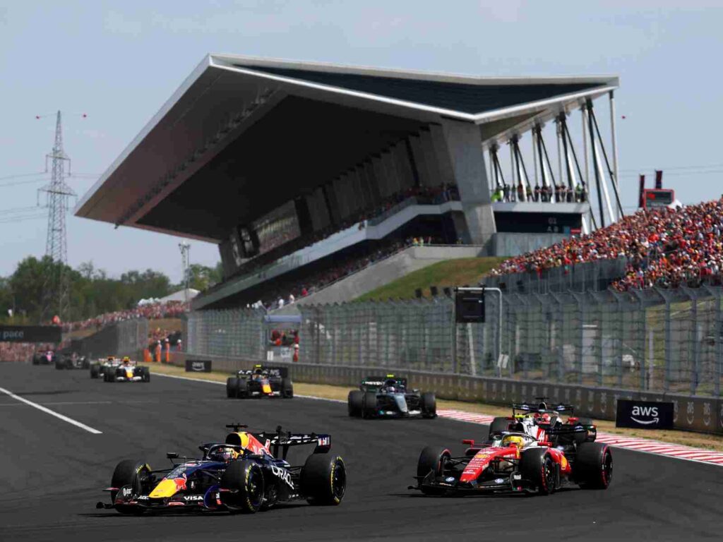 „Red Bull“ ir „Ferrari“ komandų „Formulės-1“ bolidai (nuotr. komandos)
