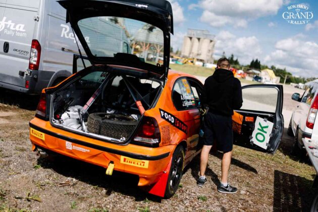 &bdquo;Roki&scaron;kio Grand Rally&ldquo; techninė komisija (nuotr. Andrius Laucius)