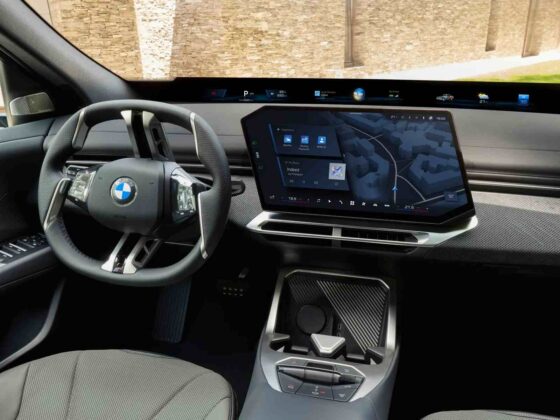 &bdquo;BMW iX4&ldquo; (nuotr. gamintojo)