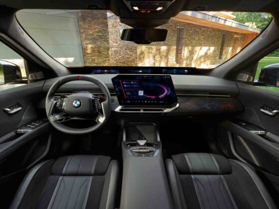 &bdquo;BMW iX4&ldquo; (nuotr. gamintojo)