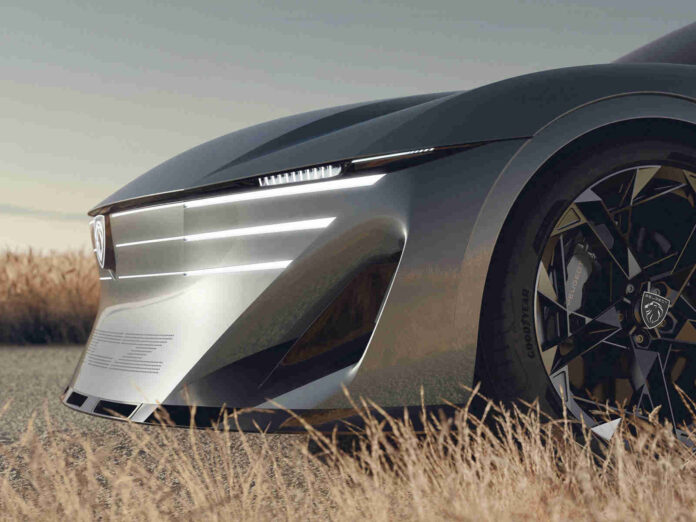 „Peugeot Vision RCZ“ koncepcija (nuotr. gamintojo)