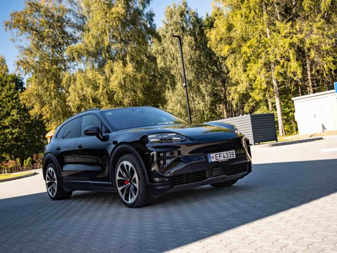 „Porsche Cayenne Turbo Electric“ (nuotr. Automobilistika.lt) „Porsche Cayenne Turbo Electric“ (nuotr. Automobilistika.lt)