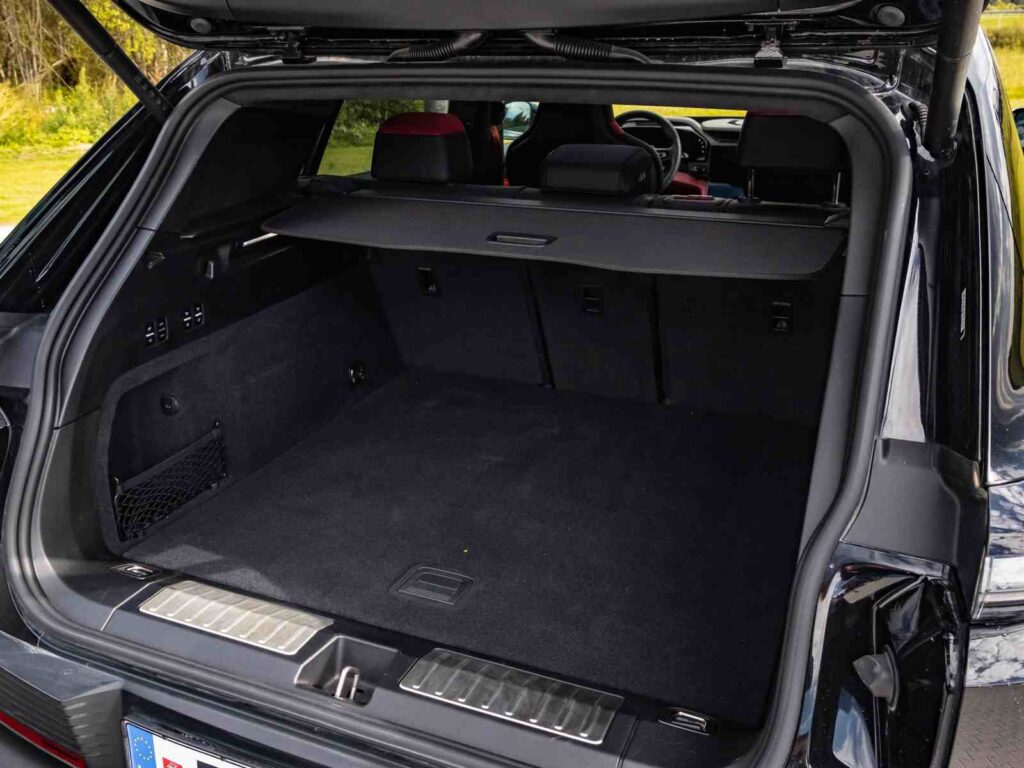 „Porsche Cayenne Turbo Electric“ (nuotr. Automobilistika.lt)