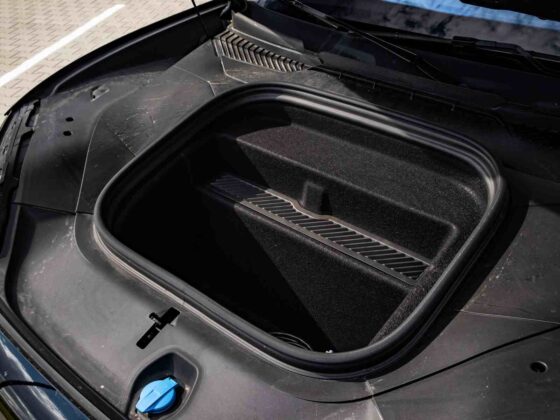 &bdquo;Porsche Cayenne Turbo Electric&ldquo; (nuotr. Automobilistika.lt)