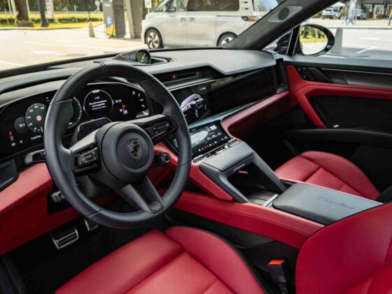 &bdquo;Porsche Cayenne Turbo Electric&ldquo; (nuotr. Automobilistika.lt)