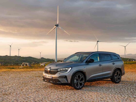 &bdquo;Renault Espace E-Tech&ldquo; (nuotr. gamintojo)
