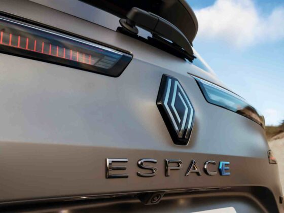 &bdquo;Renault Espace E-Tech&ldquo; (nuotr. gamintojo)