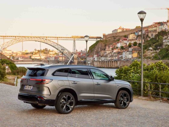 &bdquo;Renault Espace E-Tech&ldquo; (nuotr. gamintojo)