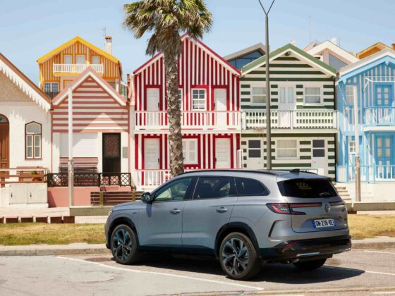 &bdquo;Renault Espace E-Tech&ldquo; (nuotr. gamintojo)