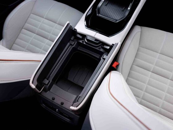 &bdquo;Renault Espace E-Tech&ldquo; (nuotr. gamintojo)