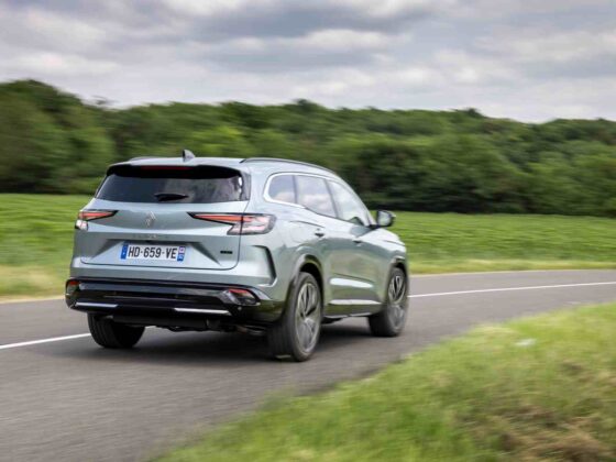 &bdquo;Renault Espace E-Tech&ldquo; (nuotr. gamintojo)