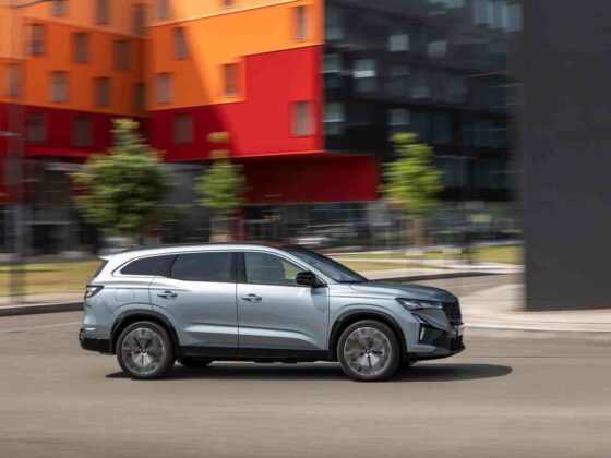 &bdquo;Renault Espace E-Tech&ldquo; (nuotr. gamintojo)
