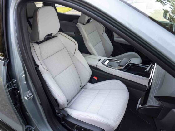 &bdquo;Renault Espace E-Tech&ldquo; (nuotr. gamintojo)